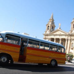 Arriva…in bus su e giù per Malta!
