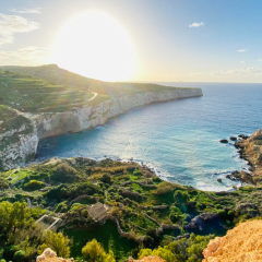 10 idee di coasteering tra natura e spiagge nascoste a Malta e Gozo