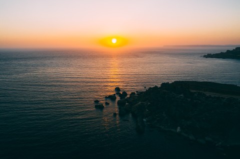 Quando il sole nasce dal mare: dove vivere le albe più belle di Malta e Gozo