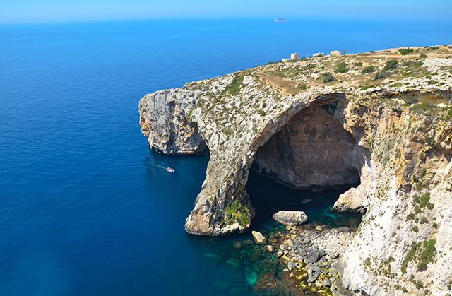 Alla scoperta della Blue Grotto, un tuffo nella natura di Malta