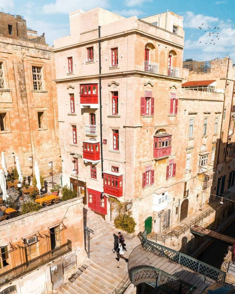 Valletta Bridge Bar